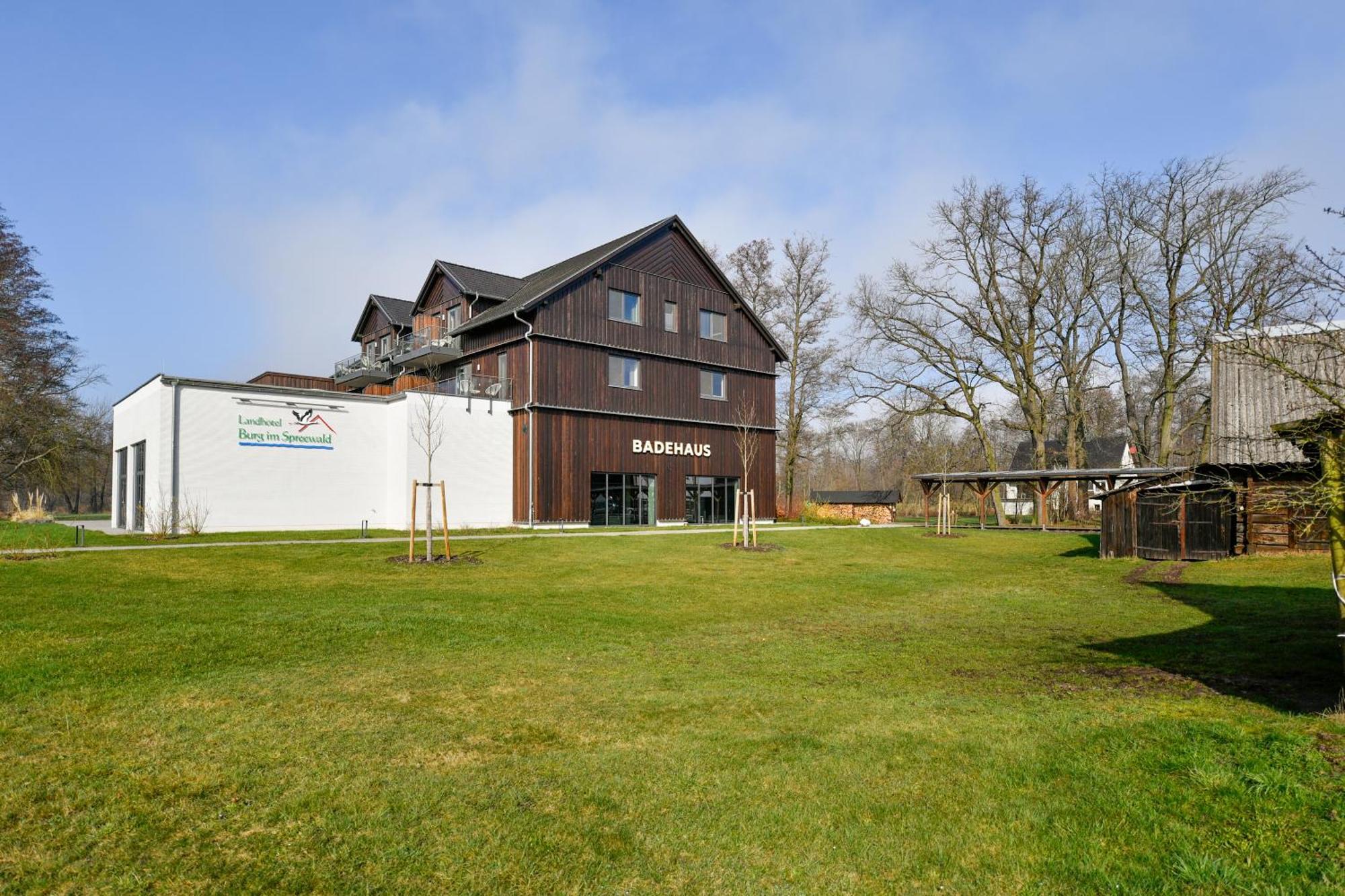 Landhotel Burg Im Spreewald - Resort & Spa Exterior photo