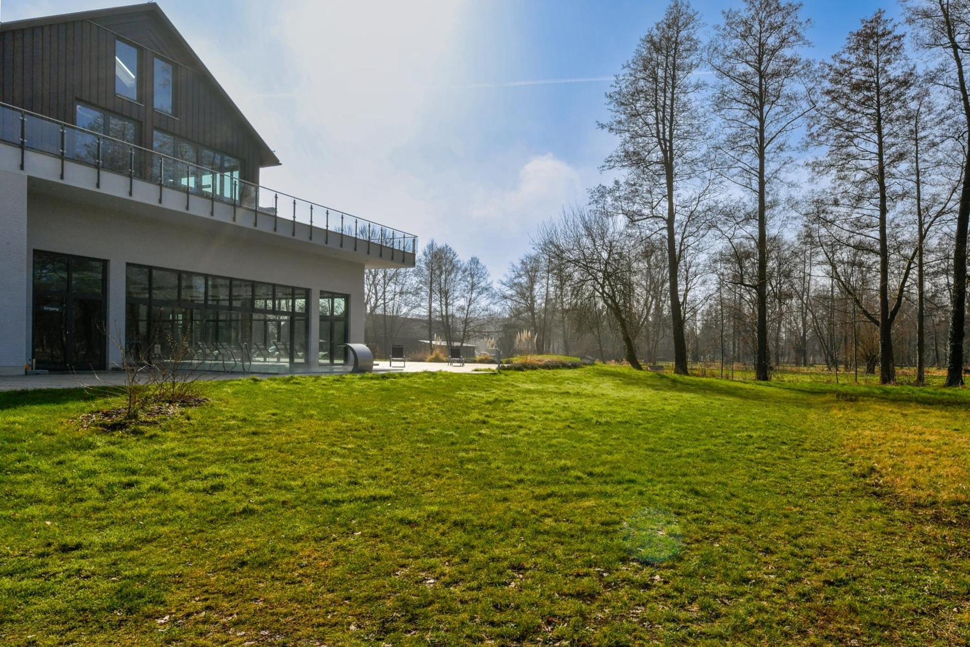 Landhotel Burg Im Spreewald - Resort & Spa Exterior photo
